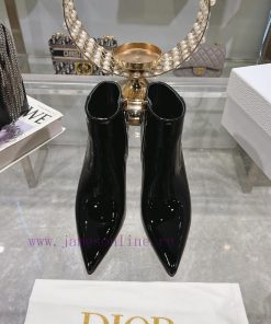 Dior. The New Dior/boot Collection Is On The Rise Comfortable To Wear And Full Of Feminine Char wp1iz3b5