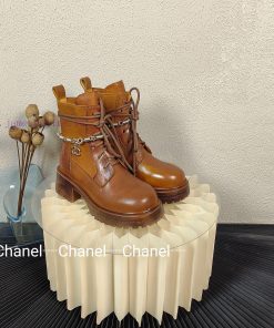 Purchasing GradeChanel 24ss Chanel New Chanel Letter Buckle Martin Boots Autumn And Winter Chan vb8oryks