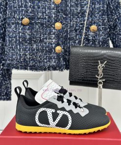 Valentino Chromathon Retro Strap SneakersA Beautiful Shoe That Big Stars And Internet Celebriti 7b99tdi1