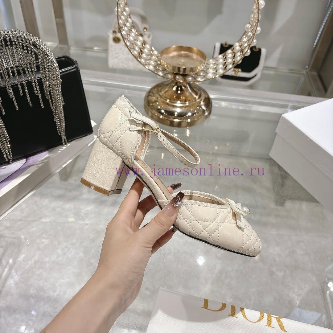 Dior 2025 Vs Spring New Hollow Diamond Grid Cool Collection... The Colors Are Super Bright And a7bhtte4 - Image 5