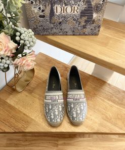 Top Original 11 RemakesDior 2023 Spring/Summer New CollectionPattern ‮ Flower Lifting ‬ Thorn ‮ c0xelide