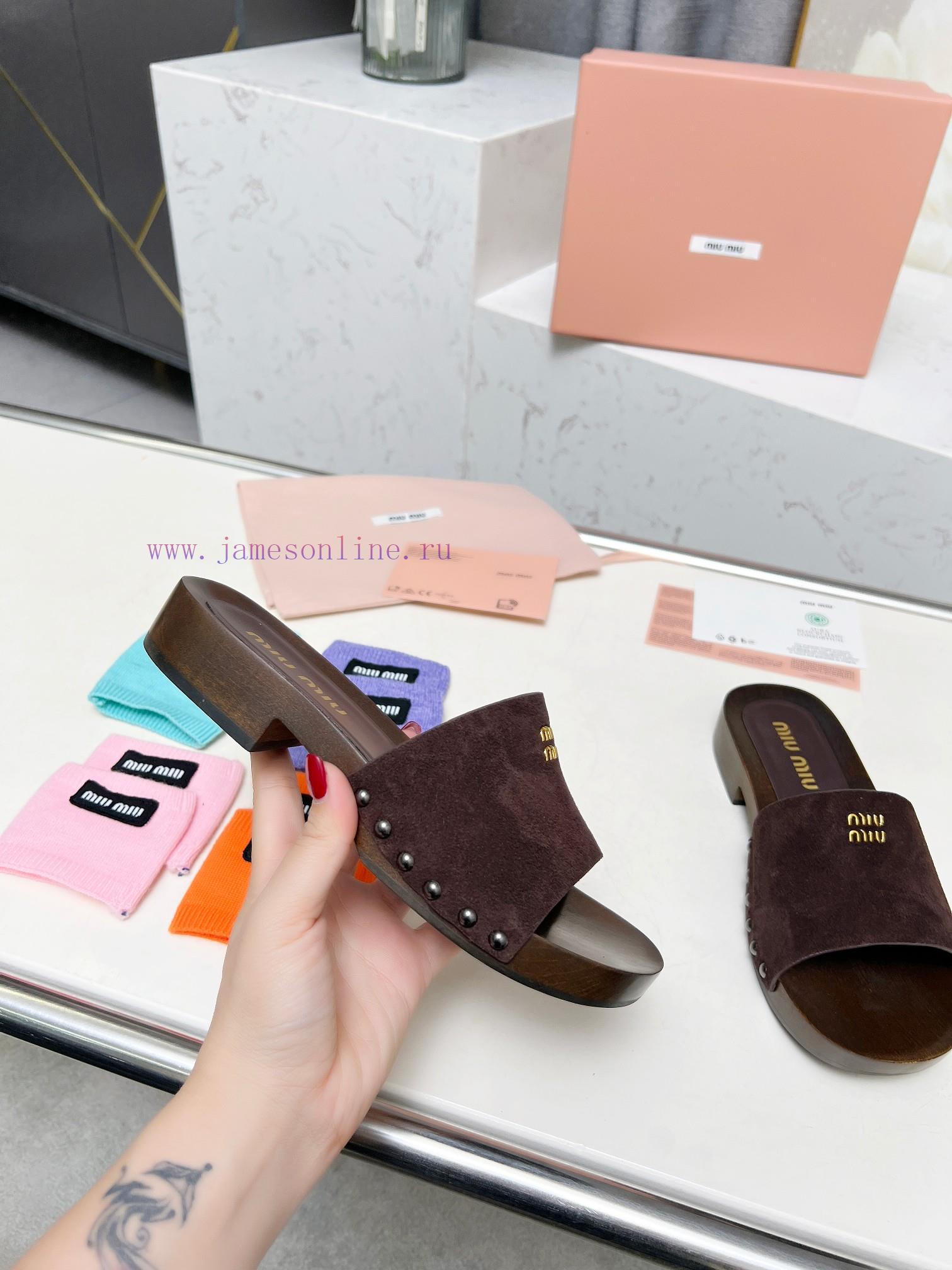 P. Miu Miu's New Cool Slippers Clog Slippers Fashionable And CasualImported Soft Cowhide With H 0a5meaqi