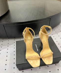 𝑺𝒂𝒊𝒏𝒕𝑳𝒂𝒖𝒓𝒆𝒏𝒕 Black Gold High Heels Which Girl Doesn't Love Them They Really Decorate Her Leg Sh yvx5um4m