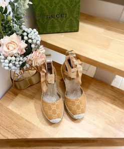 24ss Early Autumn GucciGucci Grass Woven Thick Soled Wedge Sandals Can Bring A Touch Of Modern 55iryutq