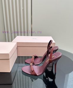 The Mostᴍɪᴜᴍɪ U25 Early Spring Hot Zhang Yuanying Same Sandals Fashion Show Appears On The Cove ek2gb2qx