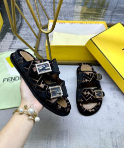 FENDI's Latest Popular Double Strap Flat Slippers With FF Decorative Buckle Velvet Fabric Embro 7w2zp8tj