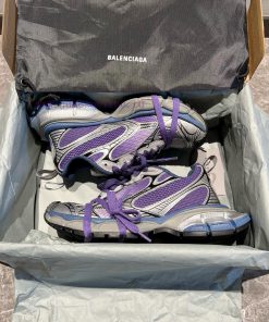 Top Balenciaga 3xl Mesh Distressed Lace Up Low Top Dad Shoes With Gradient Purple. The Exterior 8z0de97d