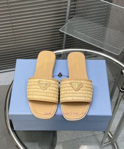 Prada's New Woven Shoes And Grass Woven Slippers. This Year's Popular Grass Woven Series Is A M xisasd16