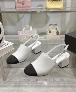 Chanel's New Spring And Summer Sandals Feature Classic Elements Of Electric Embroidery That Nev n3vlm0d4