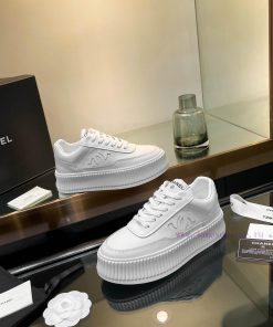 Chanel 25A Full Leather Panda Color Matching White Shoes Casual Sports Shoes Original Purchase 4msgeza8