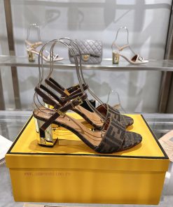 Purchasing Grade Delfina Round Toe Sandals Top Tier SourceThe Ceiling In The Single Item Exudes 57y39m54