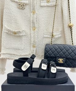 Chanel | Chanel 25P Spring/Summer New ProductsDiamond Double C Beach Velcro SandalsSummer Must- ry21mov2