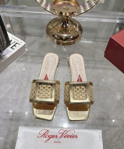 25 New Loafing Square Buckle Lazy Slippers Take You Into The RV Vacation World Showcasing The L a4e1vnzm