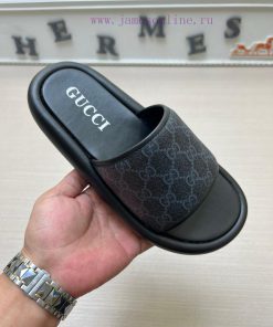 GucciGucci Men's Fashionable Slippers Are A Must-have For Spring And Summer. The Shoe Surface I z1h6j4l1