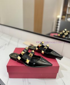 P𝑉𝐴𝐿𝐸𝑁𝑇𝐼𝑁𝑂 Valentino ͥThe New Season's Warren Slippers Are Also So Beautiful With A Unique Text vxckg2y9