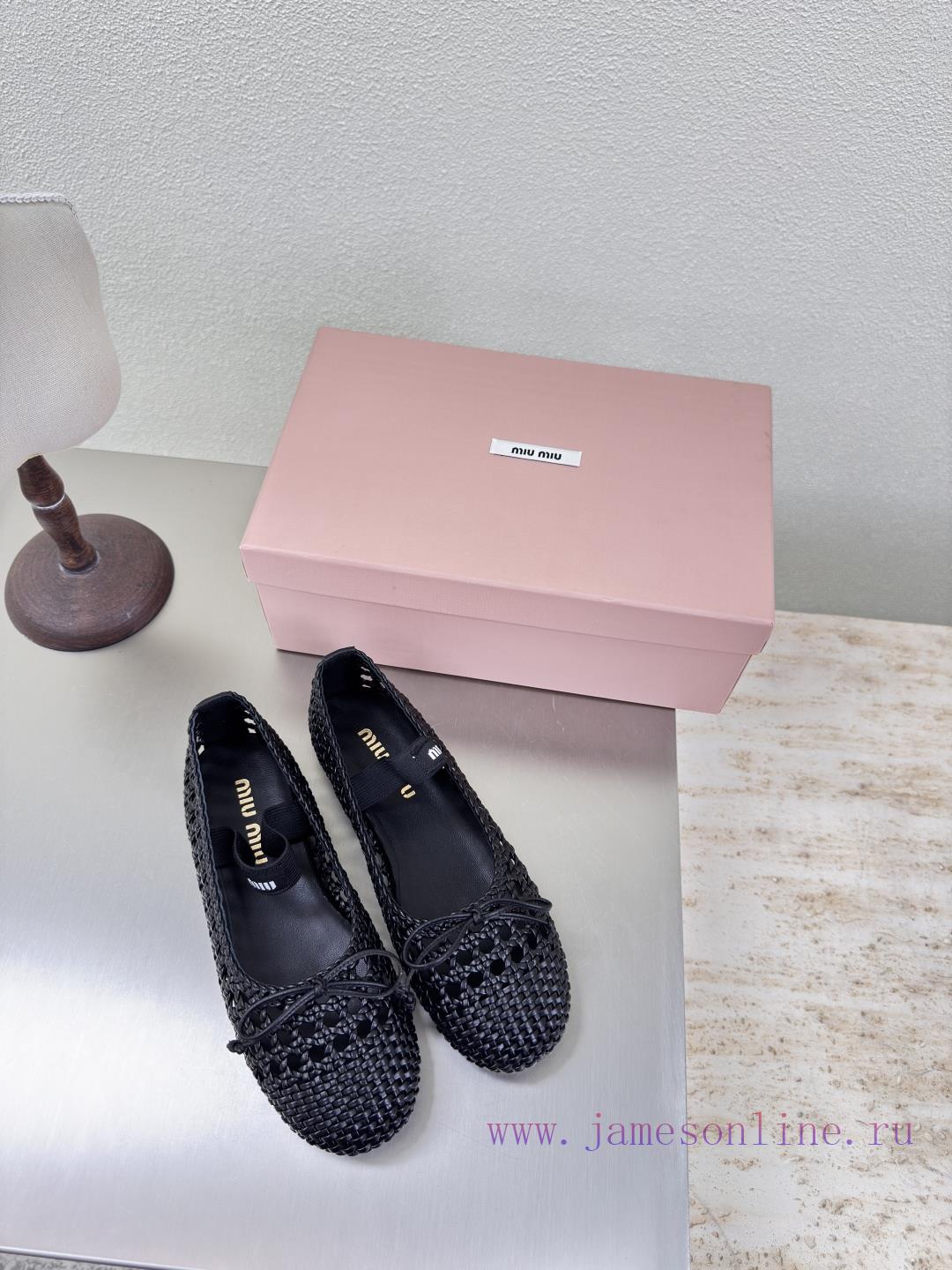 Miu'miu Hand Woven Mary Jane Flat Sole ShoesBlack Woven PatternFlat Bottomed DesignSeries Miu'm aqmjrds6