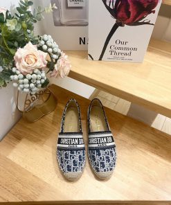Top Original 11 RemakesDior 2025 Spring/Summer New CollectionPattern ‮ Flower Lifting ‬ Thorn ‮ 1nt249nu