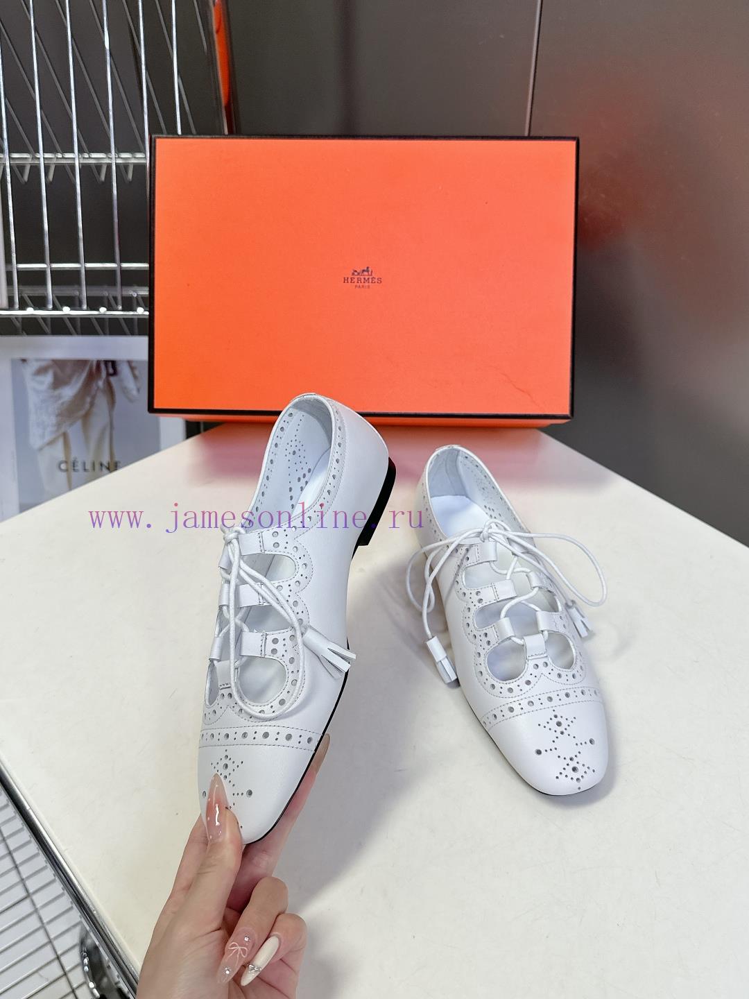 Hermes' Latest Single Shoe Cabinet For Spring And Summer Is Extremely Difficult To Match With A 8sqk6i4d - Image 5