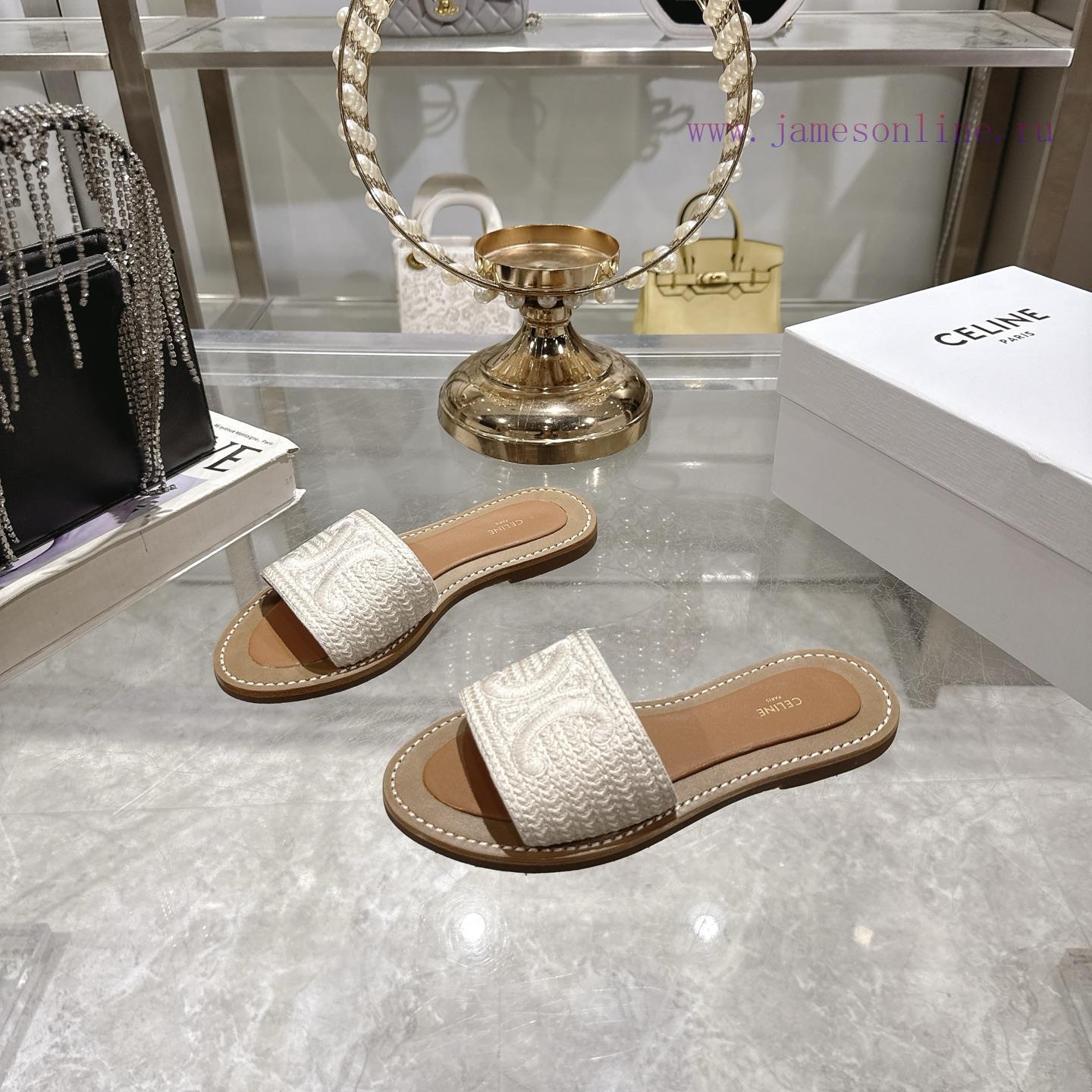 Celine 2025 Spring/Summer New Lazy SlippersThis Season's Beach Shoes Have Released A New Model z7oh0mc6 - Image 4