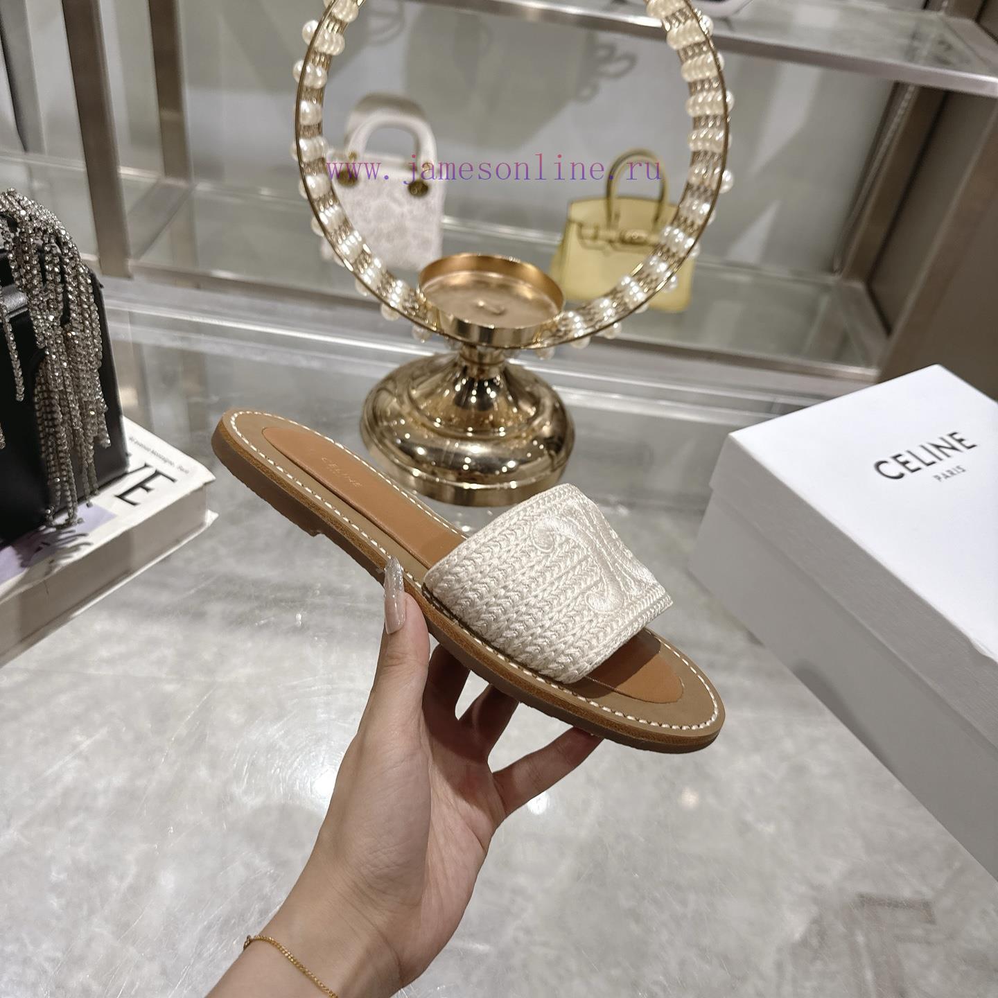 Celine 2025 Spring/Summer New Lazy SlippersThis Season's Beach Shoes Have Released A New Model z7oh0mc6 - Image 6