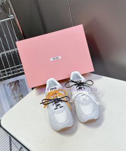 Miumiu American Retro Style Dad Shoes Sports Shoes~A Must-have For Hot Sports Shoes With Good L y7e36ic8