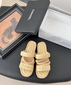 Chanel's New Retro Woven SandalsImported Calf Leather Color Matching Highlights Chanel's Unique 8qiszmw9