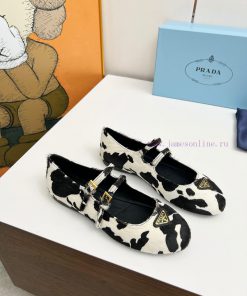 PRADA's 25 Year New Cow Colored Cowhide Dance Shoes Small Leather Shoes And Loafers - Retro Fas cafb3iu7