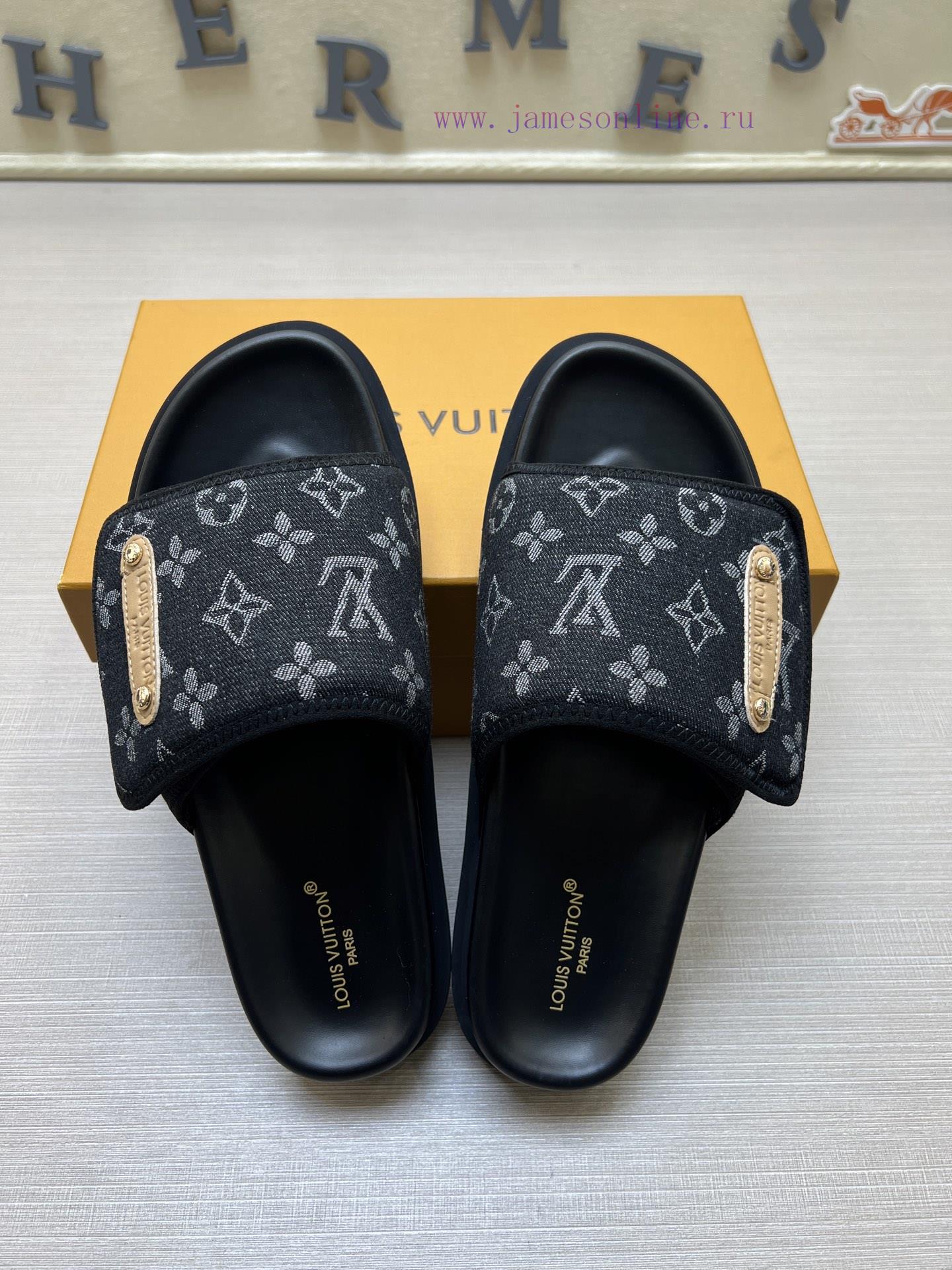 LOUIS VUITTON Louis Vuitton LV One Word Drag Official Website Popular Men's Velcro Slippers Sim rhah53u7 - Image 4