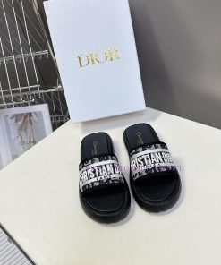 Dior Spring/Summer Embroidered Slippers With Numerous Celebrities Internet Celebrities Grass Pl le7ttru7