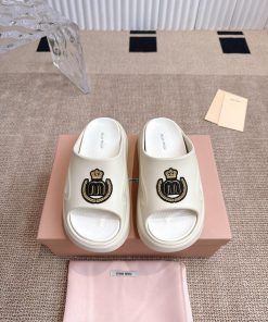 MiuMiu Thick Soled Slippers Summer 2025 New Edition Net Infrared Wear Sports Beach Anti Slip Tr iaibtz5b