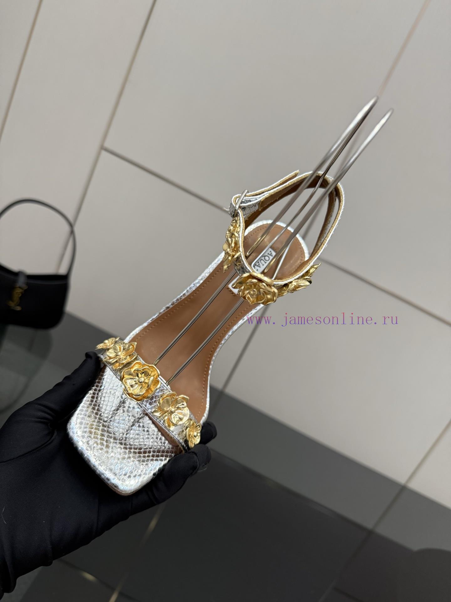 The MostAQUAZZURA Pineapple High Heels2025 Spring/Summer Metal Flower Decorative Sandals With S fydohgdj - Image 9