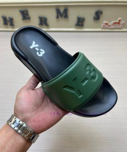 Y-3 Men's Casual Slippers Will Be Released Simultaneously In 2025. The Upper Is Made Of TPU Mat dihhn5aq