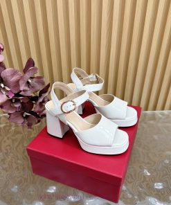 Valentino Paris Fashion Show Launches Valentino Hentian High Waterproof Platform Sandals In 202 4i21e242
