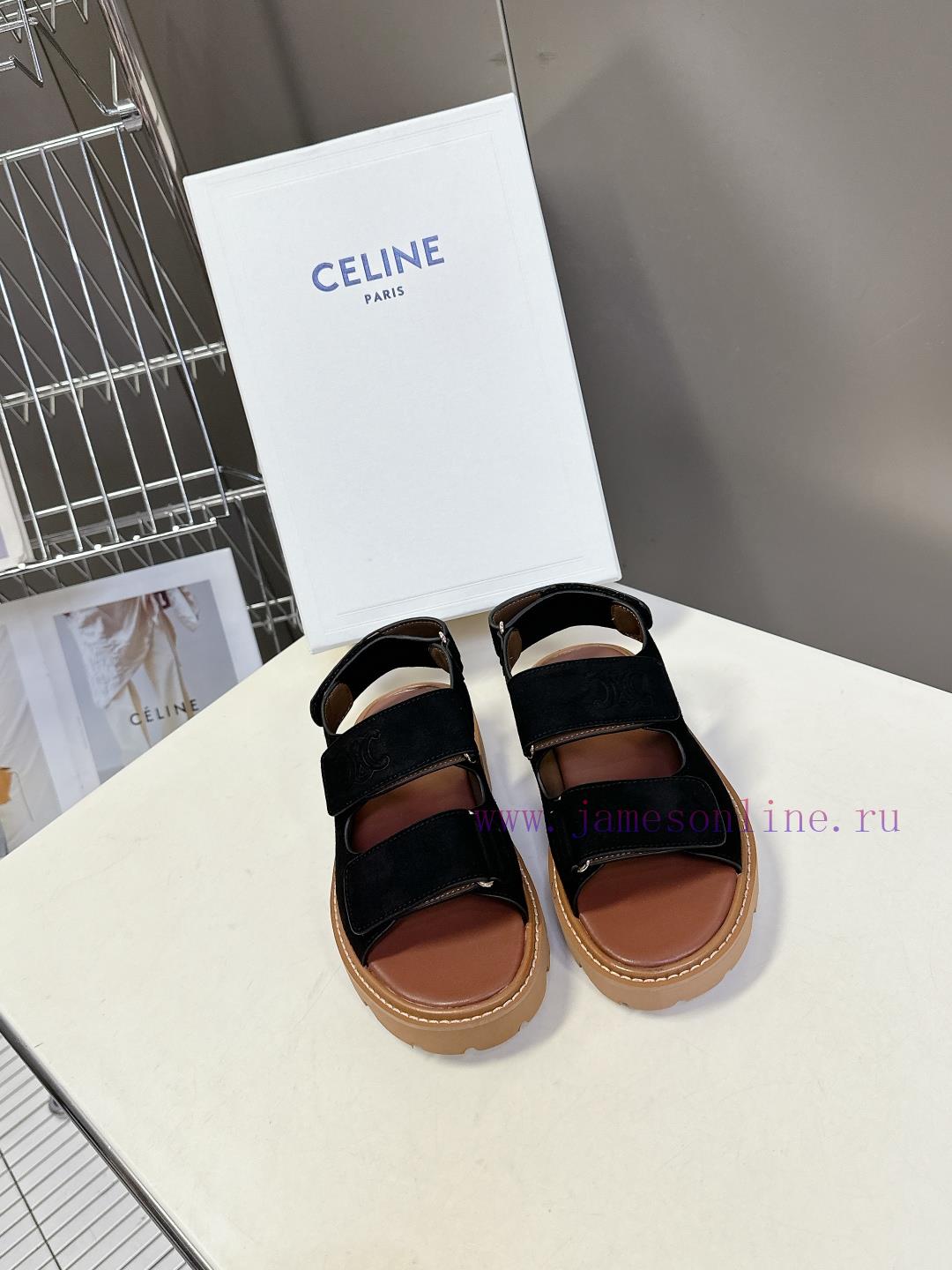 CELINE's New Spring And Summer Products Triumphal Arch Retro Roman Sandals And Slippers Come In 9jcfnieb - Image 2