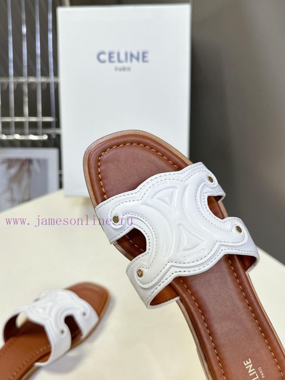CELINE's New Spring And Summer Products Triumphal Arch Retro Roman Sandals And Slippers Come In 44vrluyp - Image 8