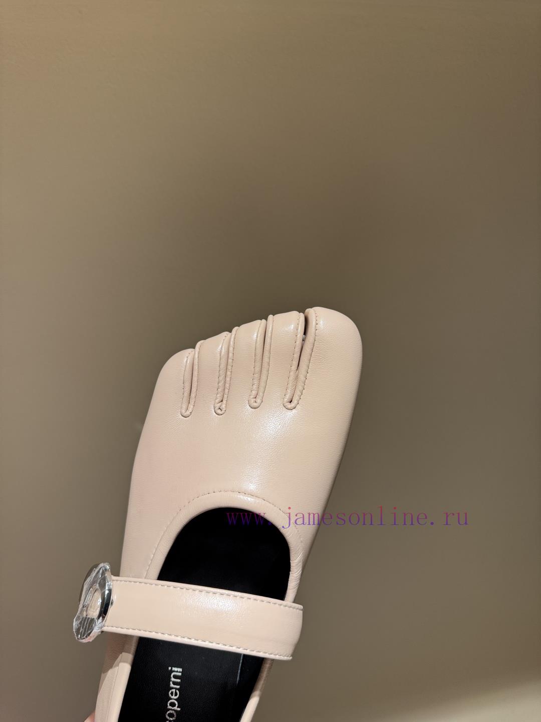 Coperni Thin Soled Five Finger Shoes With Personalized Split Toe DesignThin Soled Shoes Have Gr gsgi54gg - Image 5