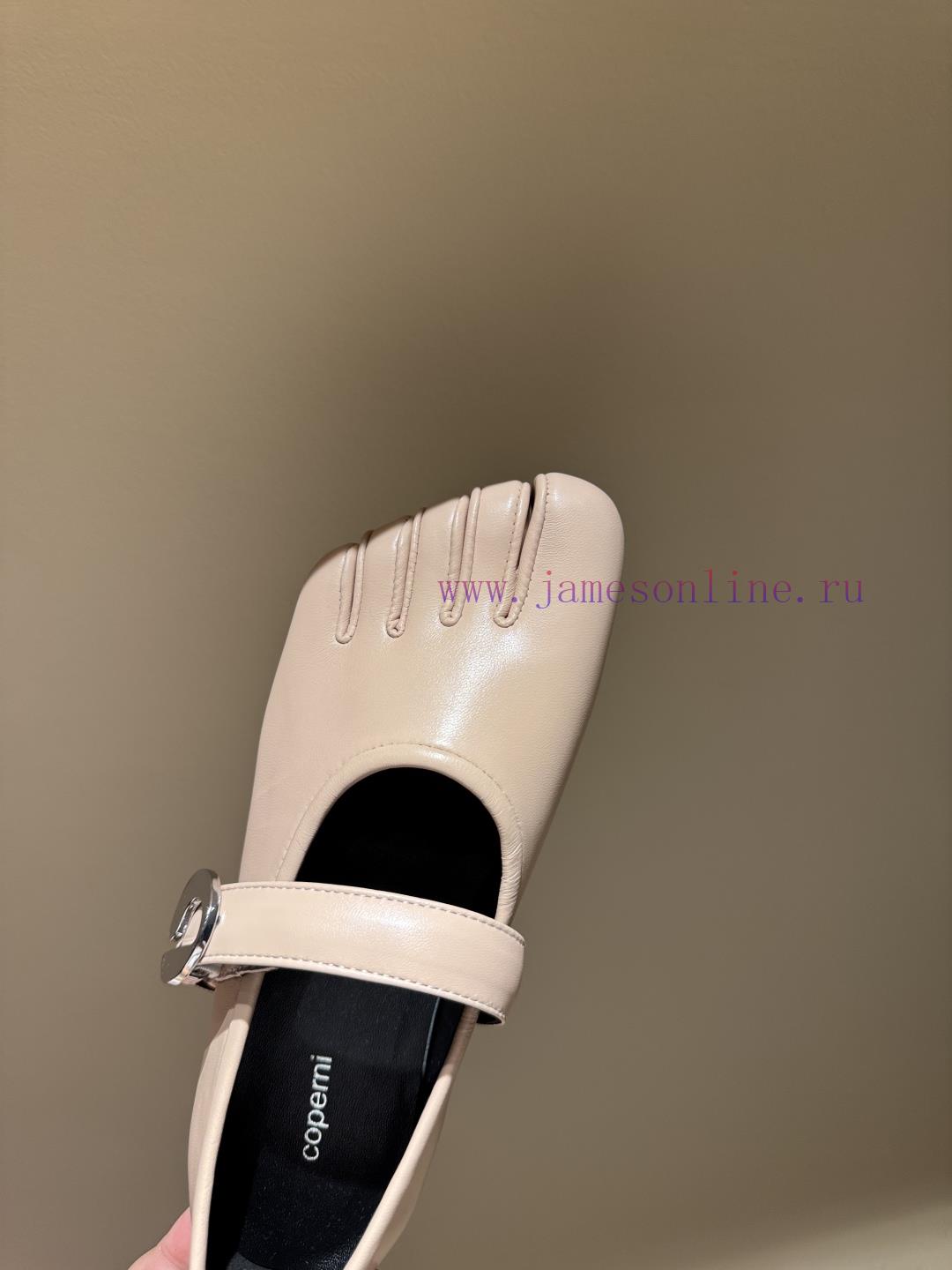Coperni Thin Soled Five Finger Shoes With Personalized Split Toe DesignThin Soled Shoes Have Gr gsgi54gg - Image 10