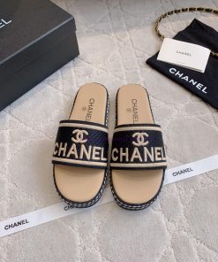 Chanel's New Thick Soled Embroidered Slippers With Classic Vacation Style Letter Logo Decoratio f2w6xrn6