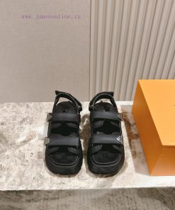 | ²⁰²5 𝐬𝐬  🤍🤎 Lvjia's New Arrival~LV Spring/Summer Thick Bottom Lacquer Leather Water Platform v369nw5s