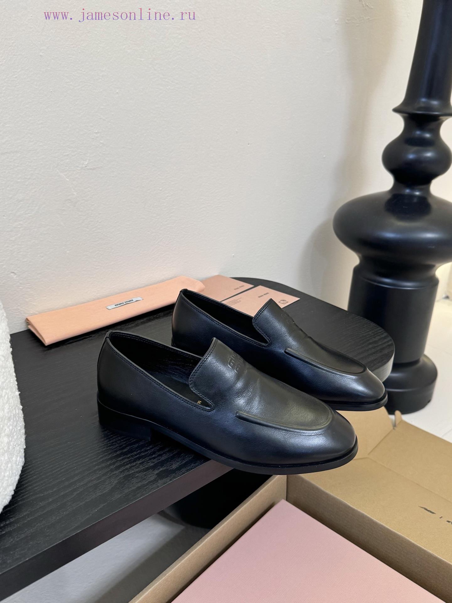 Miu Miu 25ss New Block Round Toe LoafersThis Block Shoe Features A Classic Minimalist Design Wi 3vy599kq - Image 3