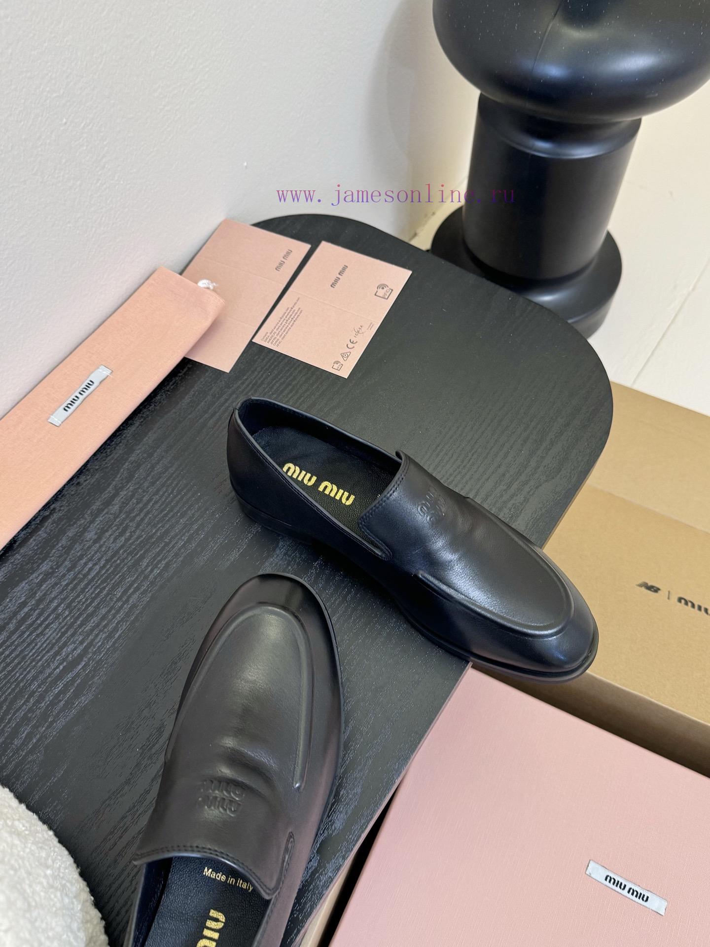 Miu Miu 25ss New Block Round Toe LoafersThis Block Shoe Features A Classic Minimalist Design Wi 3vy599kq - Image 5
