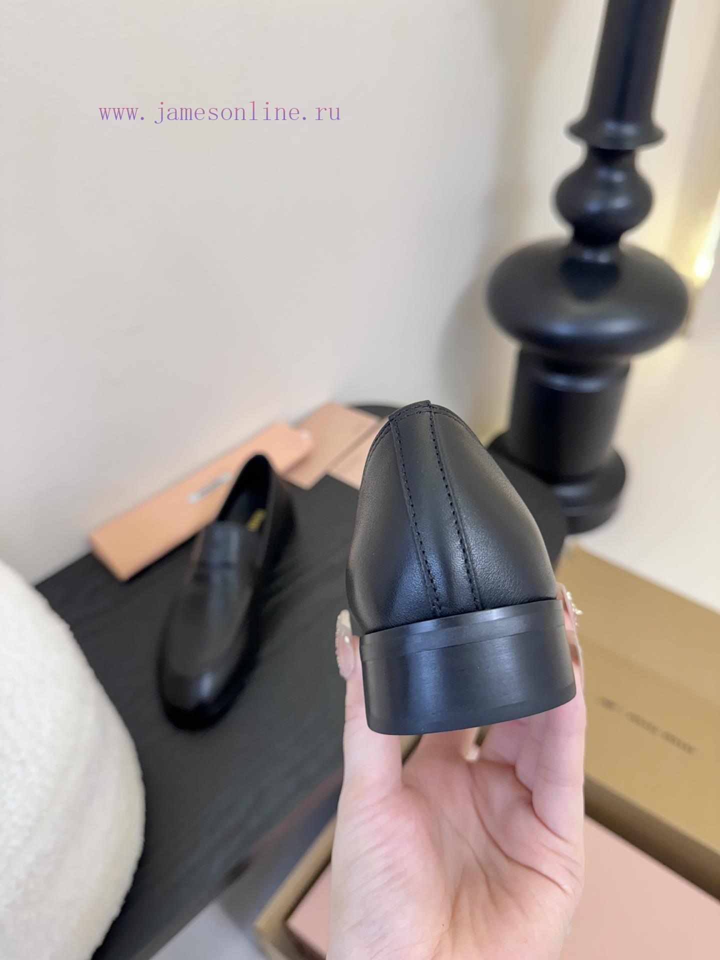 Miu Miu 25ss New Block Round Toe LoafersThis Block Shoe Features A Classic Minimalist Design Wi 3vy599kq - Image 8