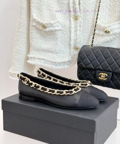 Chanel | Chanel 25A Large Chain Color BlockedThick Heeled Flat Soled Single ShoesThese Single S uiyzwhq6