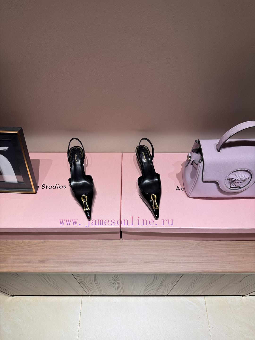 The MostThe Design Master Forgotten By The PublicElsa Schiaparelli Elsa SchiaparelliChanel's Li g7urgm5g - Image 3