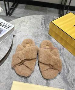 Fendi Autumn/Winter New Cross Wool SlippersFurry And Super Cute Comfortable And Fashionable On caou9u4n
