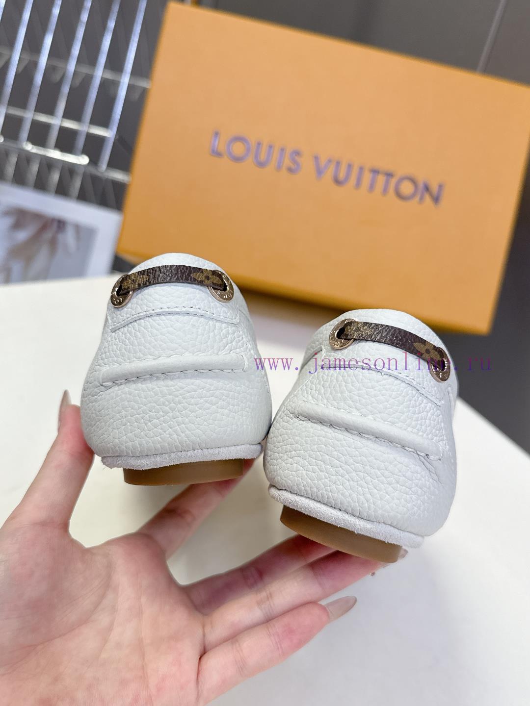 Lv Brand Louis Vuitton Autumn And Winter New Collection Of Bean Shoes Thin Soled Shoes With A L i3sl1k5q - Image 10