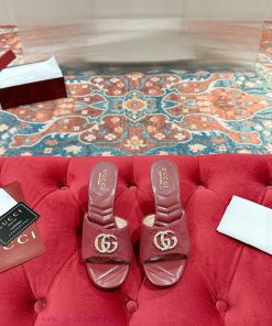 Gucci * 25 New Spring And Summer Open Toed Slippers Are Made Of Leather And Cleverly Use Design rwm5hecg