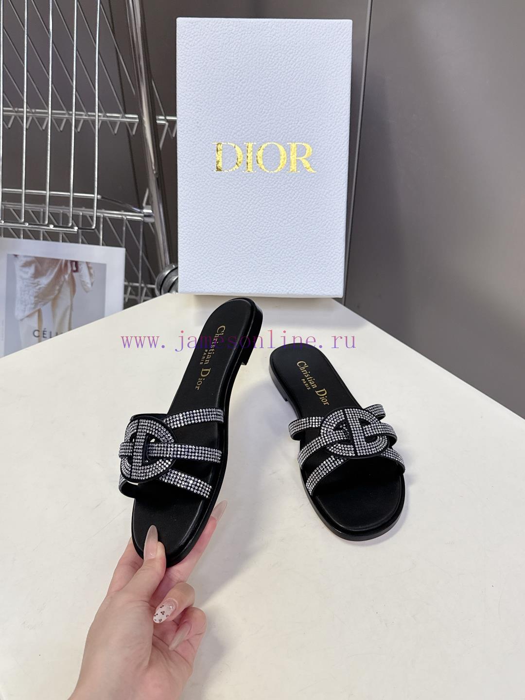 Dior 2025 Spring/Summer CD Slippers With Many Celebrities Fashion Bloggers Grass Planting Summe hb4wx960 - Image 5