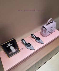 ALAIA | French High-end First Tier High-end BrandParis Fashion Industry And The World Are Renow 8o7ifjxd