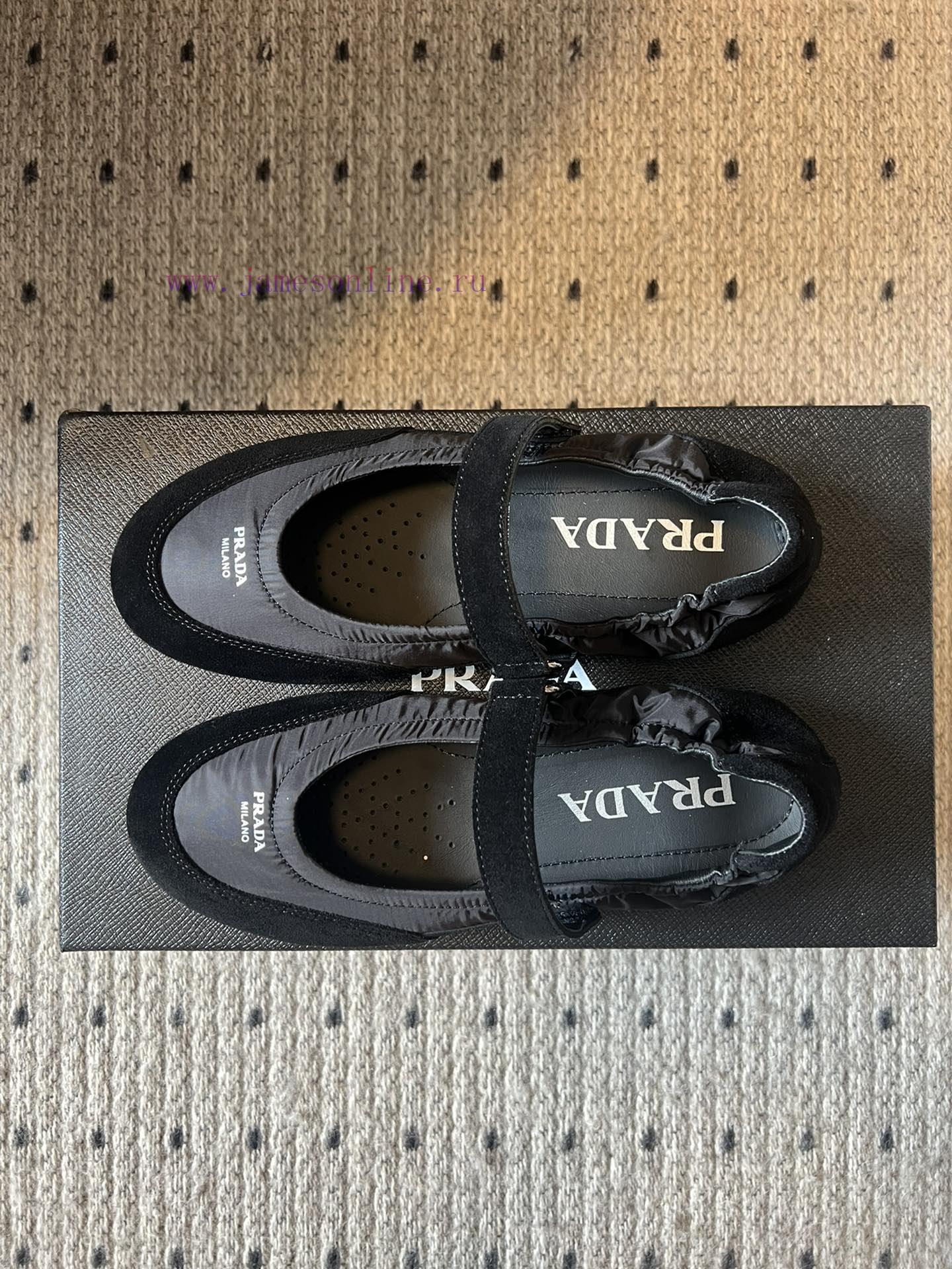 Top QualityPrada's New Women's Suede Patchwork Mary Jane ShoesPrada Adheres To The Design Philo i5msxvpp - Image 3